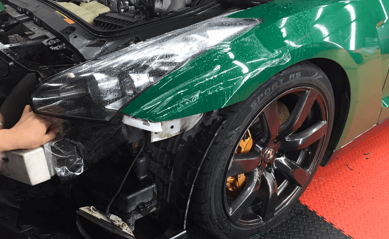 Nissan GT-R. Jungle Green
